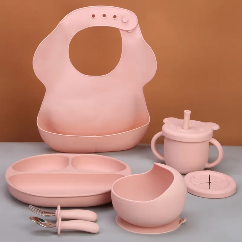 BPA vendita calda all'ingrosso vendita calda per la tavola cena piatto in Silicone ciotola bavaglino Sippy tazza prodotto in Silicone per l'alimentazione del bambino Set