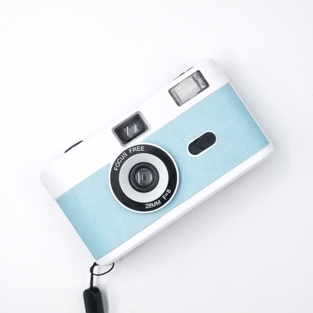 Chinese Professional 35mm Film Camera - Retro Style, Focus Free, Reusable, Built in Flash, Easy to Use
