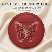 Écussons en silicone 3D personnalisés, étiquettes de marque en caoutchouc PVC gaufré pour vêtements, vestes et accessoires