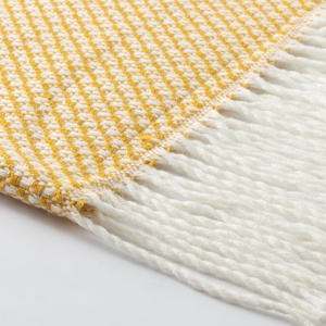Meilleures ventes <span class=keywords><strong>couverture</strong></span> gaufrée à franges <span class=keywords><strong>en</strong></span> fibres pour lit couvertures <span class=keywords><strong>en</strong></span> <span class=keywords><strong>laine</strong></span> mérinos avec glands - Product Image 2