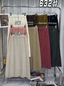 Nuova <span class=keywords><strong>Gonna</strong></span> Invernale 2024 <span class=keywords><strong>in</strong></span> <span class=keywords><strong>Maglia</strong></span> Spessa e Calda, Stile Coreano a Vita Alta, Snellente, Versatile ed Elegante, <span class=keywords><strong>Gonna</strong></span> <span class=keywords><strong>Lunga</strong></span> Casual con Orlo Arricciato - Product Image 2