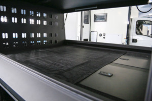 Rimorchio Tandem Leggero Pieghevole 4x4 Mini ad Alta Capacità con Supporto OEM/ODM e Vano Portaoggetti Posteriore per Campeggio in Foresta - Product Image 6