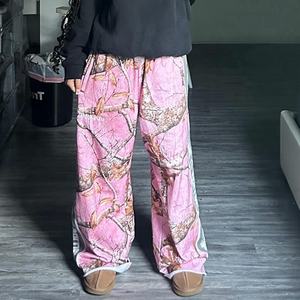 Pantalones de chándal anchos de camuflaje para hombre, estilo jogger, de felpa francesa, con rayas apiladas, fabricados a medida - Product Image 2