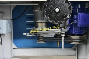 Fraiseuse à arbre multi-axes pour profilés bois complexes - Product Image 3
