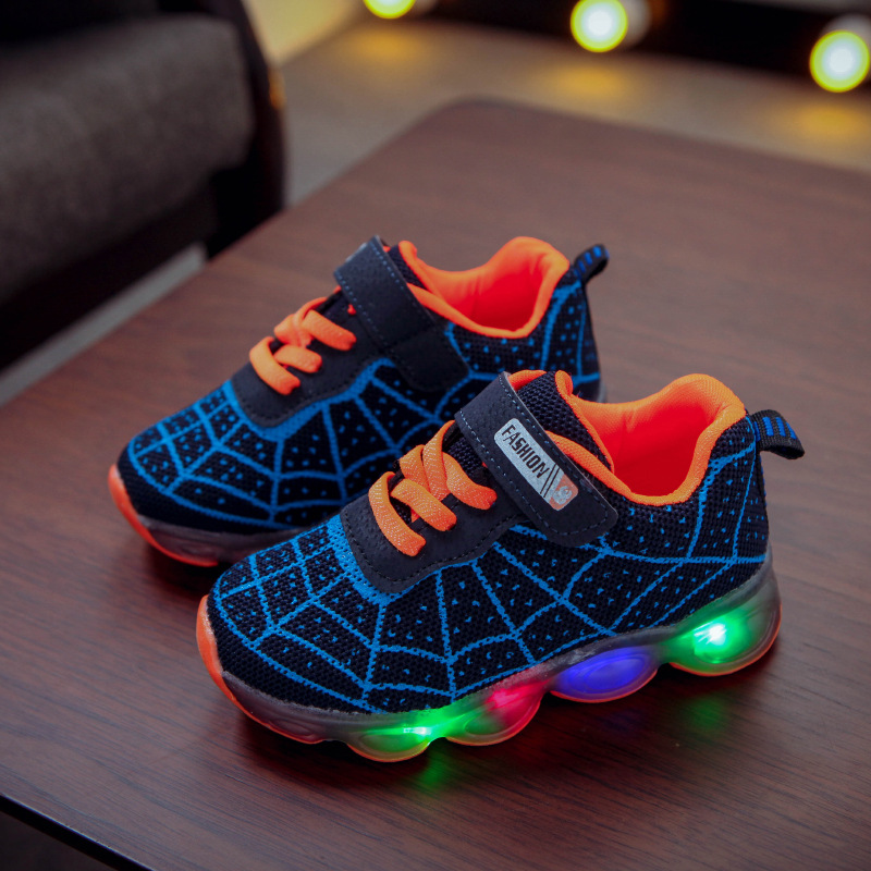 Factory direct sales of high quality boys and girls LED lights children's leisure running sports shoes