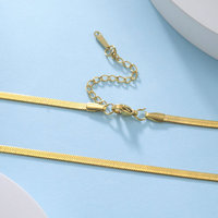 Collier élégant en forme d'arête de serpent, chaîne plate unisexe, style sportif, en acier inoxydable électroplaqué