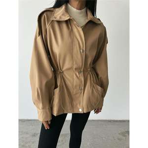 เสื้อแจ็คเก็ตสีน้ำตาลสำหรับผู้หญิงพร้อมเชือกรูดเอวและคอเสื้อแบบคอเต่า ผ้าเนื้อนุ่ม - Product Image 6