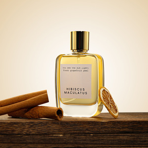 Nuova Fragranza Femminile: Eau De Parfum 50ml in Flacone di Vetro, Profumo Naturale al Violetto - Product Image 3