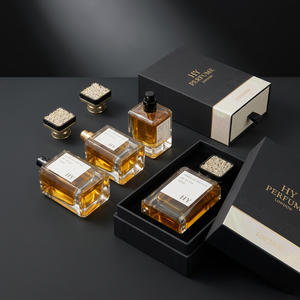 Flacone Vuoto di Lusso per Profumo e Colonia 30ml 50ml 100ml Quadrato con Collo a Crimpatura, Atomizzatore e Tappo Dorato dal Design Unico - Product Image 2