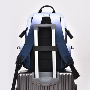 กระเป๋าเป้สะพายหลังสีไล่ระดับแฟชั่นใหม่ กระเป๋าเดินทางกลางแจ้งแบบลำลองคุณภาพพรีเมียม ความจุขนาดใหญ่ กระเป๋าเป้เดินทางทันสมัย - Product Image 5