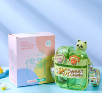 Bouteille d'eau en plastique à double compartiment DH4 pour enfants, avec figurine mignonne, tasse à paille pour étudiants avec sangle, idéale pour l'été
