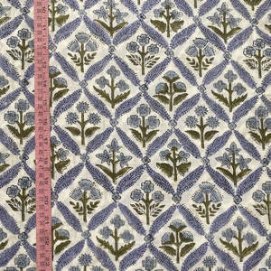 ผ้าม่านผ้าฝ้ายออร์แกนิกลายดอกไม้สไตล์อินเดียขนาด44นิ้ว/111ซม. ทำจากผ้าฝ้ายออร์แกนิก100% สีฟ้าอ่อนสีเขียวมะกอก - Product Image 3