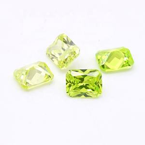 Piedras preciosas de circonita cúbica sueltas de buena calidad, forma de Octágono rectangular de 4*6mm a 10*12mm, <span class=keywords><strong>Zirconia</strong></span> cúbica sintética de Color verde manzana especial - Product Image 2
