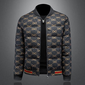 Giacca Invernale Casual da <span class=keywords><strong>Uomo</strong></span> <span class=keywords><strong>Trendy</strong></span> Europea in Piumino d'Oca Bianco con Colletto Alto Logo Frontale Chiusura con Cerniera Lunga - Product Image 1