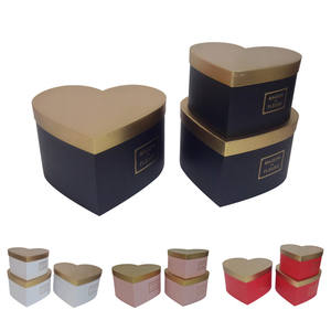 Luxe Grote Verse Rozenbloei Cadeau Op Maat Gemaakte Elegante Bloemenhartvormige Bloemverpakkingssets - Product Image 1