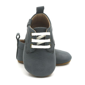 Offre Spéciale chaussures décontractées en cuir personnalisées pour bébés garçons baskets spécifiques à l'école - Product Image 1