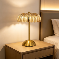 Lampe de table en verre en forme de pétale rechargeable, en laiton doré, avec LED à intensité variable, sans fil, commande tactile, pour bar, chambre, décoration intérieure
