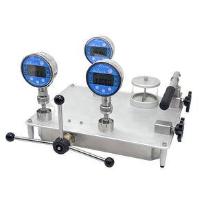 Pompe d'essai numérique de calibration hydraulique ultra-élevée 300 MPa pour comparaison - Product Image 1