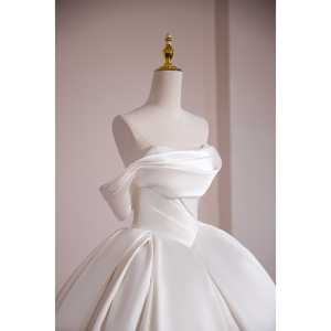 Robe <span class=keywords><strong>de</strong></span> mariée <span class=keywords><strong>de</strong></span> bal asymétrique à une épaule, avec corsage en satin drapé et plissé, style princesse, traîne chapelle, dos nu, motif floral - Product Image 5