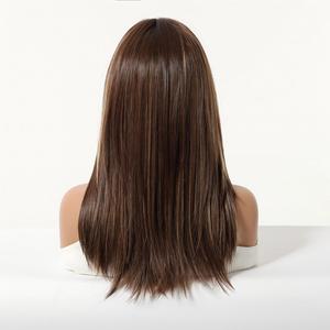 วิกผมเต็มศีรษะสำหรับ<span class=keywords><strong>ผู้</strong></span><span class=keywords><strong>หญิง</strong></span> <span class=keywords><strong>ผม</strong></span>ยาวตรงดูเป็นธรรมชาติ พร้อมการตัดผมยาวระดับไหปลาร้าแบบหลายชั้น และหน้าม้า<span class=keywords><strong>ทรง</strong></span>บลันท์ที่ช่วยลดอายุ - Product Image 3