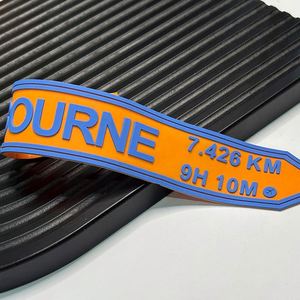 Parches de Goma Personalizados con Logotipo 3D, Transferencia de Silicona por Calor, PVC, Forma de Corazón y Flor para Gorras - Product Image 1