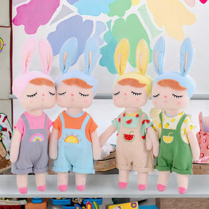 ตุ๊กตาผ้ากำมะหยี่นุ่มขนาด 13 นิ้ว น่ารัก สำหรับเด็กผู้ชายและเด็กผู้หญิง ของขวัญส่งเสริมการขายแบบกำหนดเอง บรรจุใยฝ้าย PP ตุ๊กตาแต่งตัวได้ ขนาด 31-50 ซม. ขายส่ง - Product Image 3