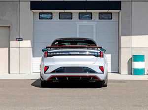 Kendaraan Energi Baru Performa Unggulan 5 Kursi 4WD Mobil Sedan Listrik untuk Balap di Sirkuit, Mengemudi Kecepatan Tinggi, Perjalanan Mewah - Product Image 4