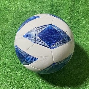 Ballon de football en cuir PU, uniquement pour la compétition, adapté aux entraînements en intérieur et en extérieur, ballon de foot durable. - Product Image 2
