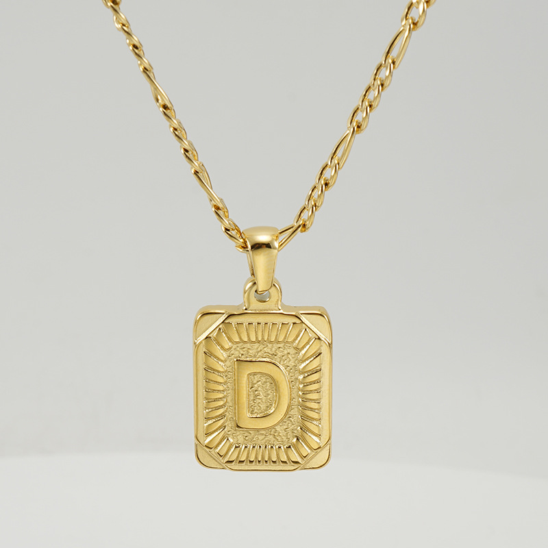 Gold D (including chain)