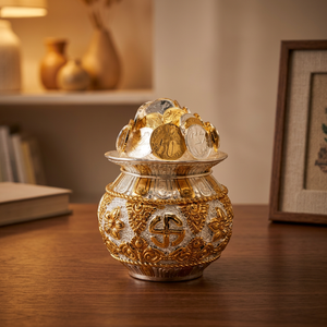 Pièce de monnaie Kalash plaquée or JSK ART'S |   Pièce de monnaie antique traditionnelle de temple, cadeau religieux pour la Pooja, festival, mariage, décoration de la maison - Product Image 3