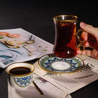 Hot Drink Fabrikanten Mooie Tafel Arabische Turkse Gouden Rand Koffie Thee Kopjes Gebogen En Schoteltjes Glas Set Sets Goud Voor zes