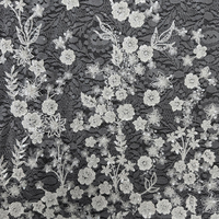 Tissu en dentelle brodée de petites fleurs à sequins et perles lourdes blanc GCW-AUVB120648 pour studio de mariée sur mesure