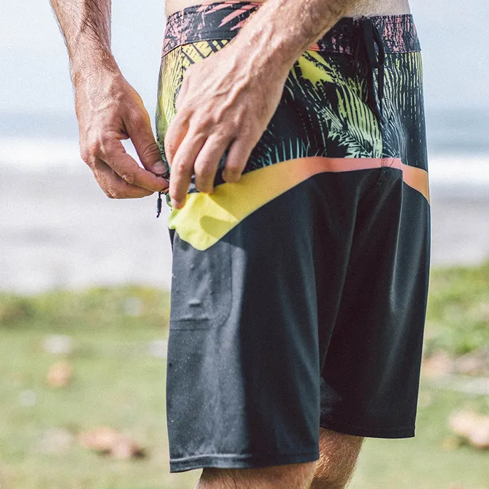 huilin new arrival board shorts stretchy wholesale color block beach shorts custom printing swim trunks beach shorts for men
