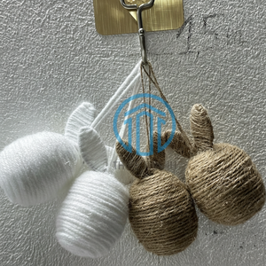 Juego de 4 mini conejitos colgantes hechos en Vietnam para la Pascua con la mejor calidad - Product Image 6