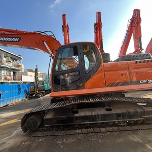 Excavatrice sur chenilles hydraulique Doosan DX300LC d'occasion compétitive, 10 tonnes, 90 % NEUVE avec moteur, boîte de vitesses et pompe - Product Image 2