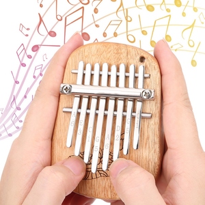 GECKO K& # Kalimba 8209 8CA, Strumento a Percussione in Legno di Canfora, 8 Tasti con Foro per Appendere - Product Image 2