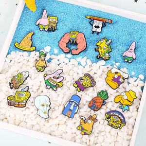 En gros, Pins en métal anime, badges de personnages de dessins animés mignons, pins en émail souple noir teint à l'éponge à l'effigie de dessins animés populaires, pins en émail, souvenirs - Product Image 1
