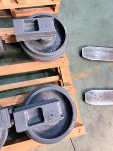 Chất lượng cao nhựa đường paver phụ tùng df135c/sd135c 4781204873 idler - Product Image 2