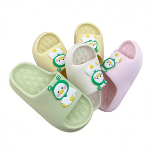 Ciabatte da casa da donna Cartoon Slides, antiscivolo, suola in EVA, tomaia in PVC, punta aperta, per tutte le stagioni, verde, rosa, bianco, taglie 36-41 - Product Image 1