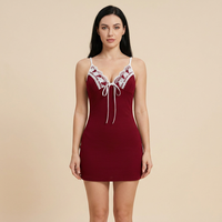 En gros, Robe de nuit mini pour femme, sexy, douce, antibactérienne, à bretelles spaghetti côtelées, avec bordure en dentelle, en polyester, vêtement de détente