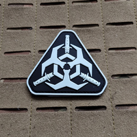 Patch en caoutchouc souple PVC 3D écologique avec dos auto-agrippant pour la décoration de vestes en chenille et de sacs à dos 8x8cm