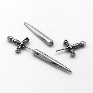 Pendientes de Acero Inoxidable 316L con Baño de Oro, Diseño de Daga, Espada, Punta Larga, Estilo Punk Gótico, Unisex, para Regalo - Product Image 1