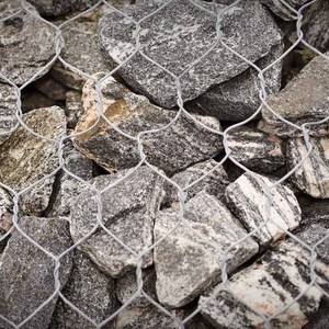 Trung Quốc Nhà máy cung cấp chất lượng cao gabion Hộp 6x3x0.5 gabion giữ lại tường thiết kế gabion giỏ tùy chỉnh kích thước - Product Image 1