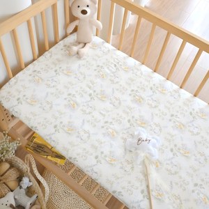 Drap-housse personnalisé pour lit bébé 70% bambou 30% coton mousseline ultra-respirant léger élastique antidérapant adapté aux nouveau-nés - Product Image 1