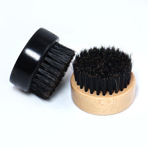 Vente en gros de <span class=keywords><strong>brosse</strong></span> à cheveux <span class=keywords><strong>ronde</strong></span> naturelle avec logo personnalisé Ensemble de <span class=keywords><strong>brosse</strong></span> à <span class=keywords><strong>barbe</strong></span> et peignes à cheveux en poils de sanglier pour hommes - Product Image 3