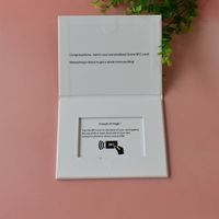 Boîte d'emballage de carte-cadeau personnalisée de luxe à fermeture magnétique adhésion cartes NFC professionnelles boîte-cadeau en carton pour carte de remerciement