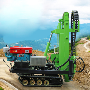Foreuse de puits d'eau sur chenilles verte, moteur essence, diamètre 200 mm, profondeur max. 50 m, mobilité sur chenilles, haute productivité - Product Image 3