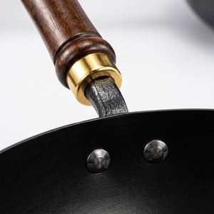 Poêle à frire antiadhésive en fer forgé à la main avec casserole à lait en métal, durable et facile à nettoyer - Product Image 3