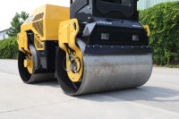 Rouleau vibratoire à double tambour de 4 tonnes (à monter) |   Compacteur d'asphalte robuste pour les grands projets d'infrastructures