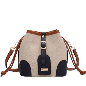 Bolso bandolera acolchado de algodón suave y esponjoso para mujer, éxito de ventas, bolso tote ultra-suave de nailon - Product Image 1